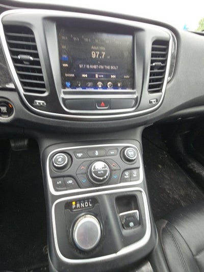 2016 Chrysler 200 C