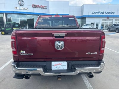 2020 RAM 1500 Laramie Crew Cab 4x4 5'7" Box