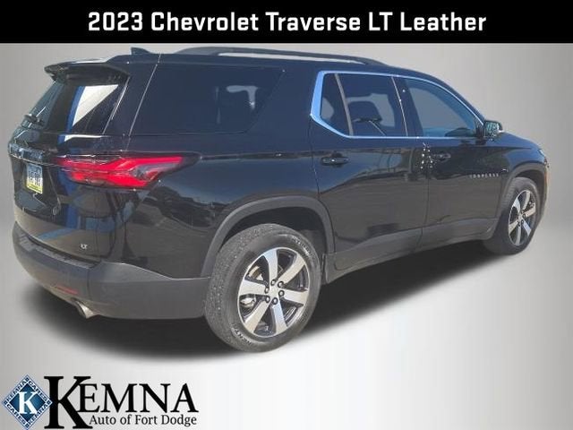 2023 Chevrolet Traverse LT Leather
