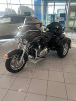 2011 Harley-Davidson Tri Glide Ultra Classic Base