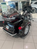2011 Harley-Davidson Tri Glide Ultra Classic Base