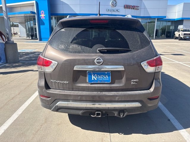 2016 Nissan Pathfinder SL