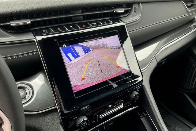 2023 Jeep Grand Cherokee Laredo 4x4