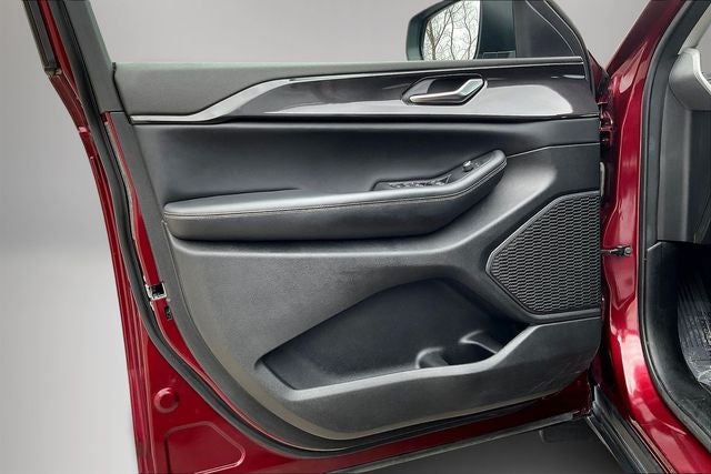 2023 Jeep Grand Cherokee Laredo 4x4