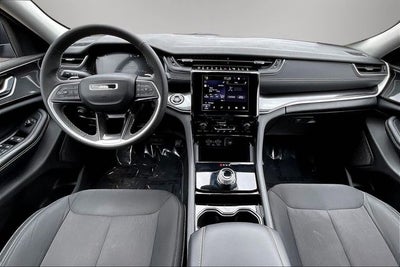 2023 Jeep Grand Cherokee Laredo 4x4