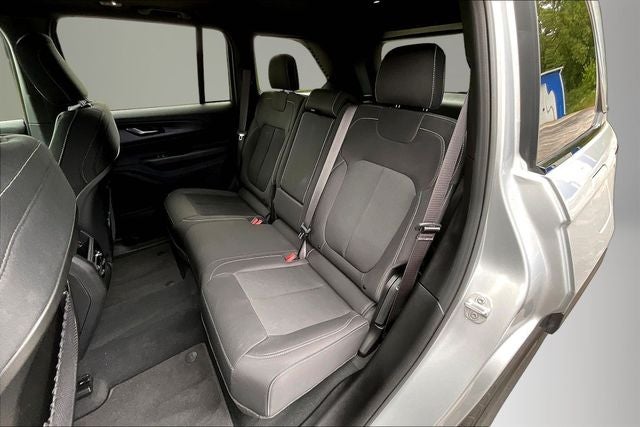 2025 Jeep Grand Cherokee Laredo X 4x4