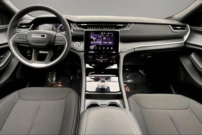 2025 Jeep Grand Cherokee Laredo X 4x4