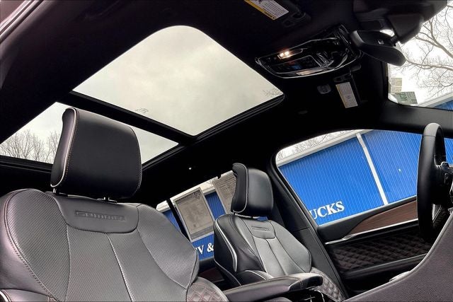 2022 Jeep Grand Cherokee Summit 4x4