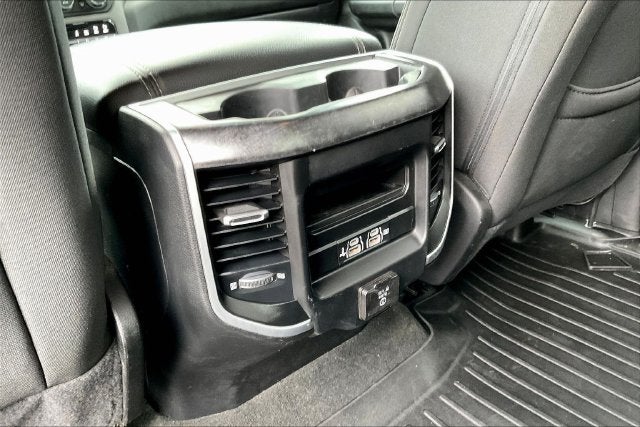 2020 RAM 1500 Big Horn Crew Cab 4x4 5'7' Box