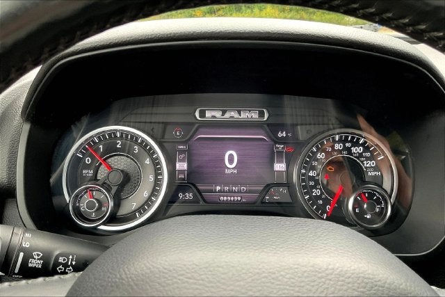 2020 RAM 1500 Big Horn Crew Cab 4x4 5'7' Box