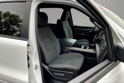 2020 RAM 1500 Big Horn Crew Cab 4x4 5'7' Box