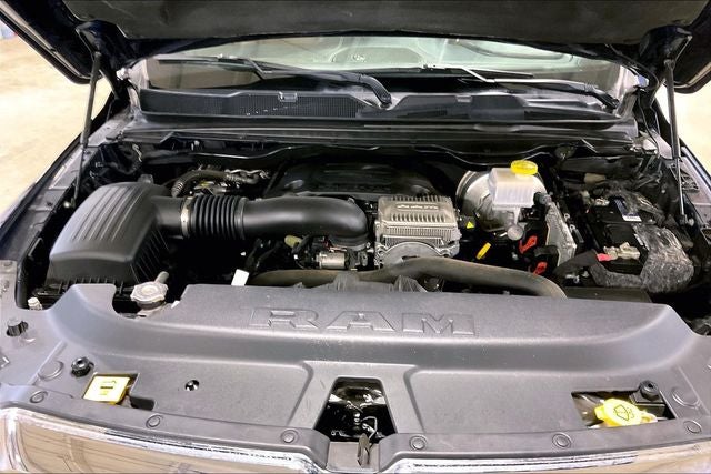 2020 RAM 1500 Laramie Longhorn Crew Cab 4x4 5'7' Box