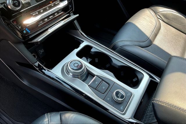 2022 Ford Explorer ST - Photo 18