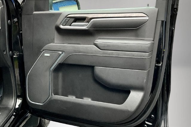 2023 Chevrolet Silverado 1500 4WD Crew Cab Short Bed LTZ