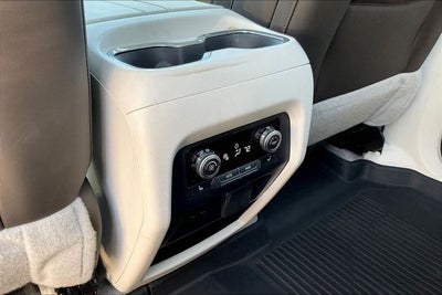 2024 GMC Acadia AWD Denali