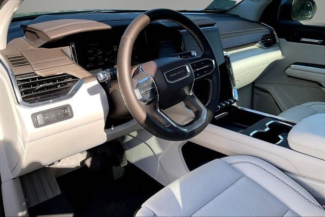 2024 GMC Acadia AWD Denali