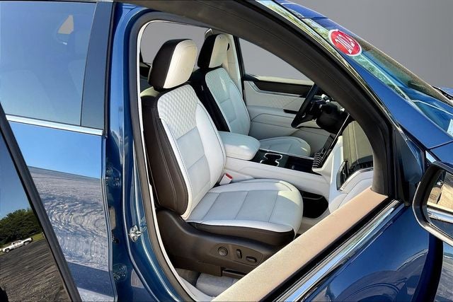 2024 GMC Acadia AWD Denali