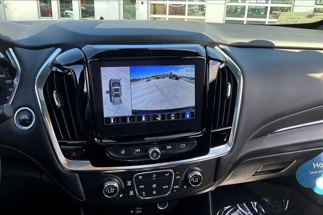2023 Chevrolet Traverse AWD LT Leather