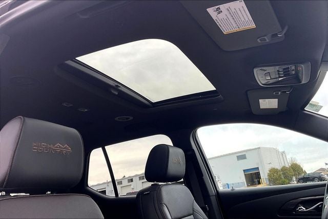 2023 Chevrolet Traverse AWD High Country