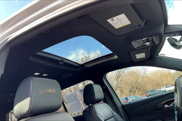 2023 Chevrolet Traverse AWD High Country