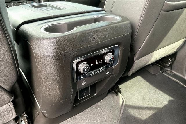 2023 Chevrolet Suburban 4WD Premier