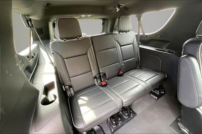 2023 Chevrolet Suburban 4WD Premier