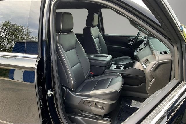2023 Chevrolet Suburban 4WD Premier