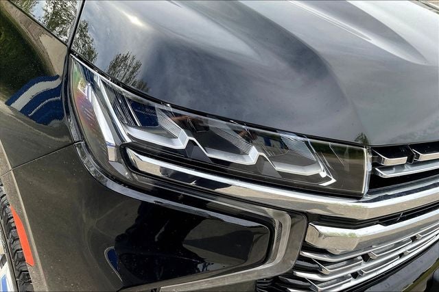 2023 Chevrolet Suburban 4WD Premier
