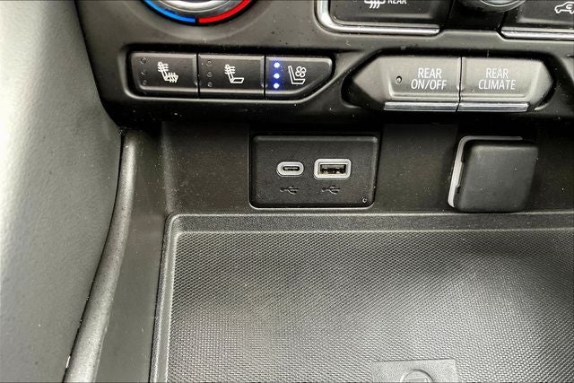 2023 Chevrolet Suburban 4WD High Country