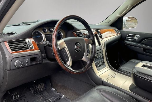 2013 Cadillac Escalade Platinum Edition