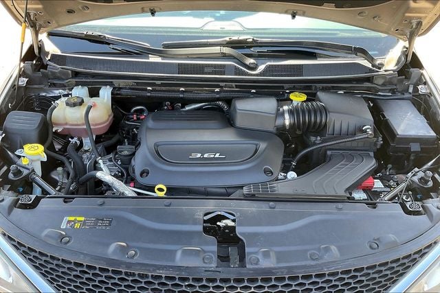 2017 Chrysler Pacifica Touring-L Plus