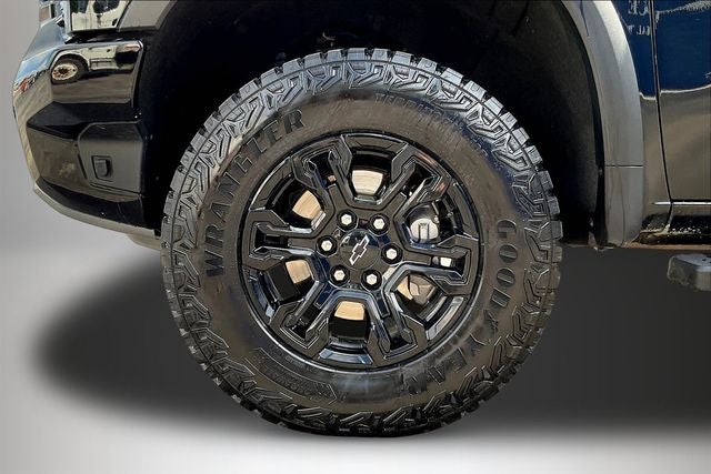 2025 Chevrolet Silverado 1500 4WD Crew Cab Short Bed ZR2