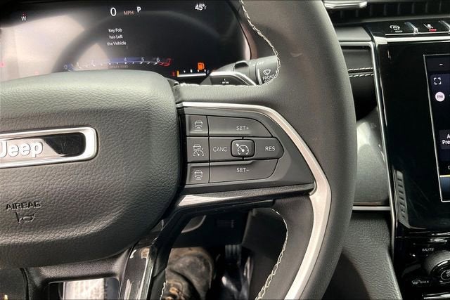 2023 Jeep Grand Cherokee Laredo 4x4