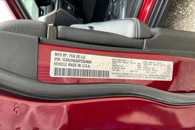 2023 Jeep Grand Cherokee Laredo 4x4