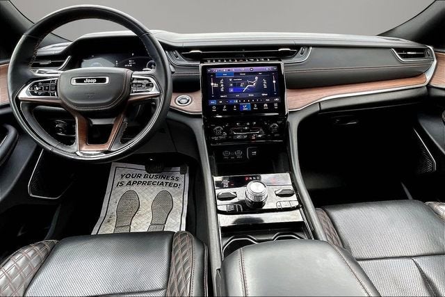 2022 Jeep Grand Cherokee Summit