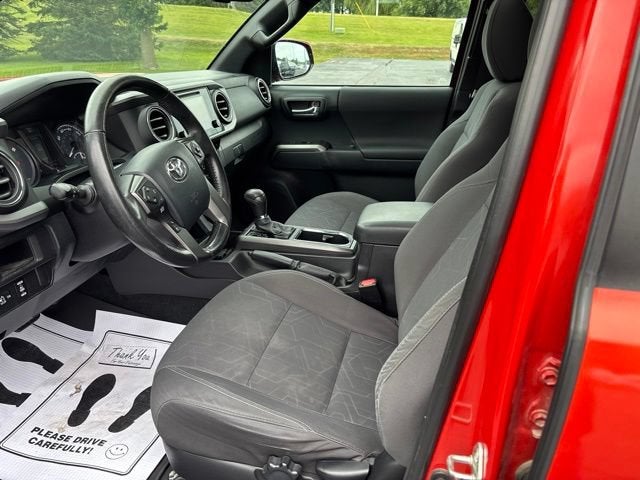 2016 Toyota Tacoma SR