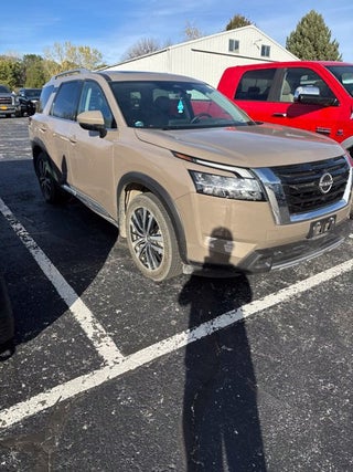 2024 Nissan Pathfinder Platinum